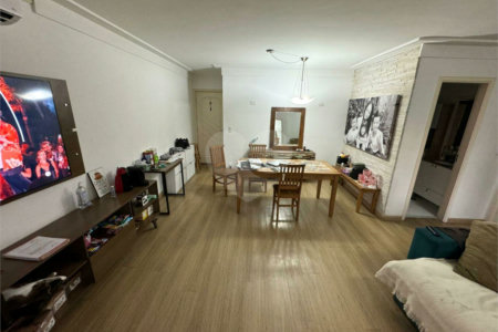 Apartamento à venda com 3 quartos, sendo 1 suíte,  em Vila Cruzeiro, São Paulo, SP