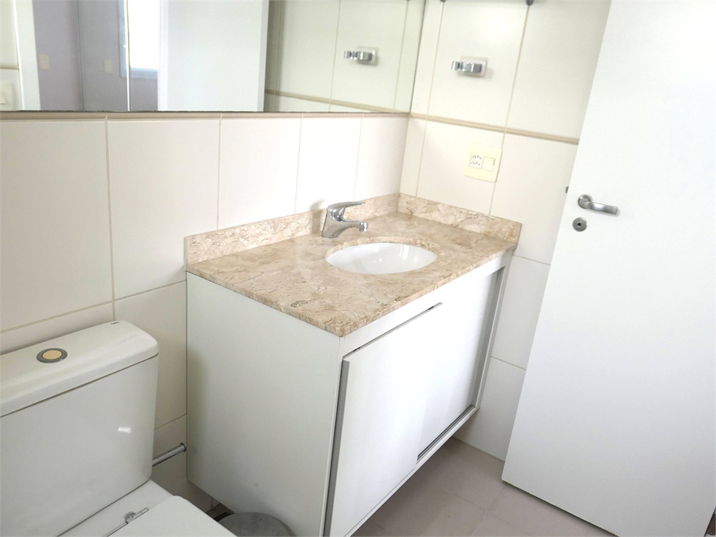Apartamento para alugar com 3 quartos, sendo 1 suíte, em Vila Olímpia, São Paulo, SP