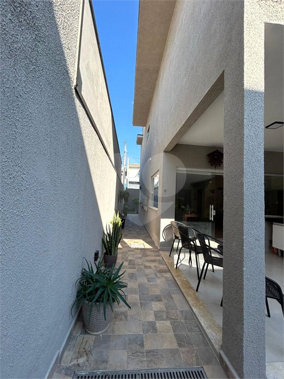 Sobrado à venda com 3 quartos, sendo 1 suíte,  em Villa Di Cesar, Mogi das Cruzes, SP