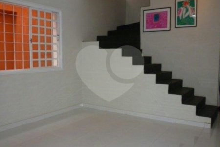 Sobrado à venda com 3 quartos, sendo 1 suíte,  em Paraíso do Morumbi, São Paulo, SP