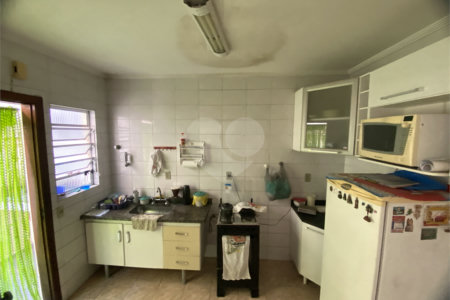 Sobrado à venda com 4 quartos, sendo 1 suíte, em Vila Macedópolis, São Paulo, SP
