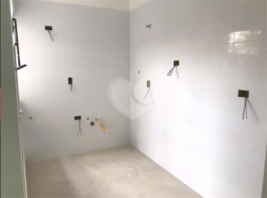 Casa à venda ou para alugar com 2 suítes no condomínio Residence Adelina, São Paulo - SP