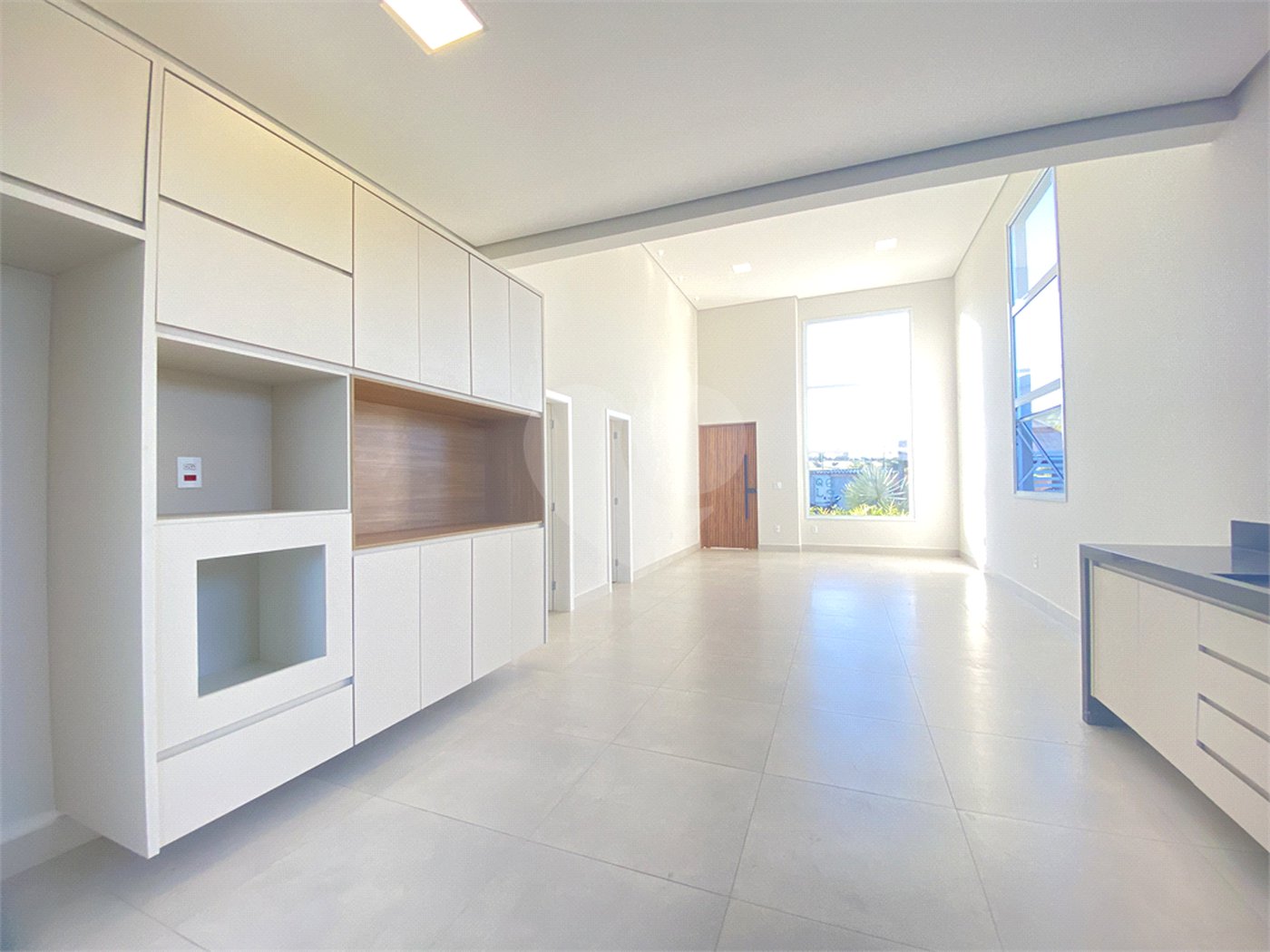 Casa à venda com 3 quartos, sendo 1 suíte, no condomínio Reserva Central Parque, Salto - SP