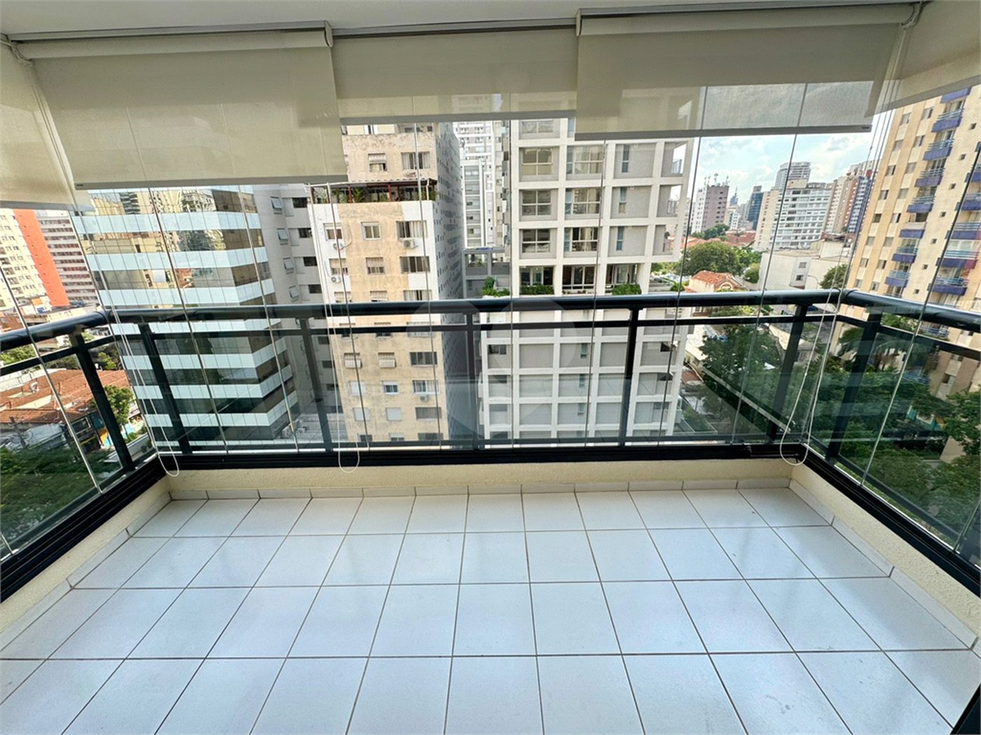 Apartamento à venda com 4 quartos, sendo 2 suítes,  em Pinheiros, São Paulo, SP
