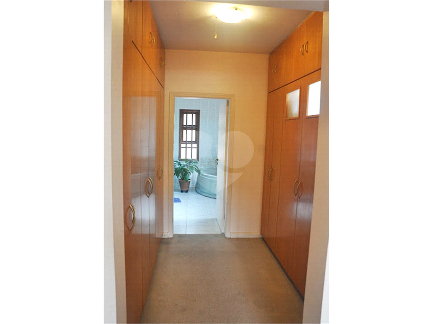 Sobrado à venda com 4 quartos, sendo 2 suítes,  em Alto da Boa Vista, São Paulo, SP