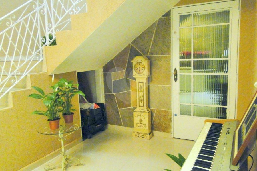 Sobrado à venda ou para alugar com 4 quartos, sendo 1 suíte, em Santana, São Paulo, SP