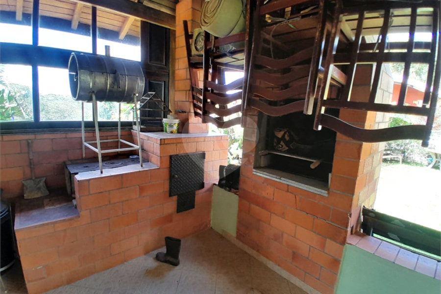 Casa à venda com 3 quartos, sendo 2 suítes,  no condomínio Alpes da Cantareira, Mairiporã - SP