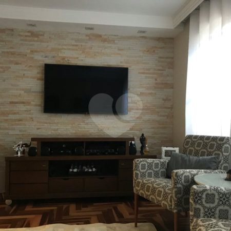 Sobrado à venda com 3 quartos, sendo 1 suíte, em Vila do Castelo, São Paulo, SP