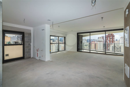 Apartamento à venda com 3 suítes em Vila Olímpia, São Paulo, SP
