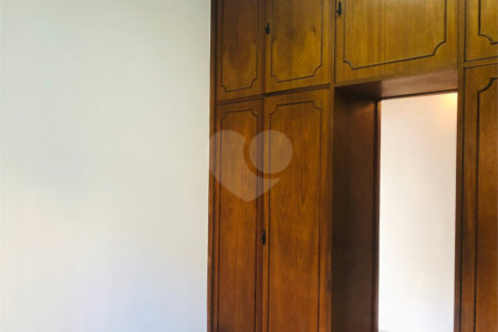 Casa à venda com 3 quartos, sendo 1 suíte,  no Centro, Mogi das Cruzes, SP