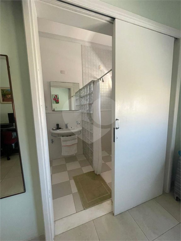 Casa à venda com 5 quartos, sendo 4 suítes,  em Vila Oliveira, Mogi das Cruzes, SP