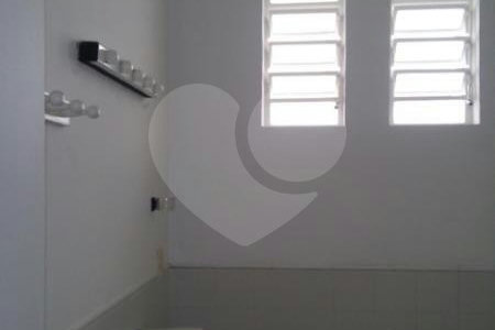 Casa à venda com 4 quartos, sendo 3 suítes, em Jardim Leonor, São Paulo, SP