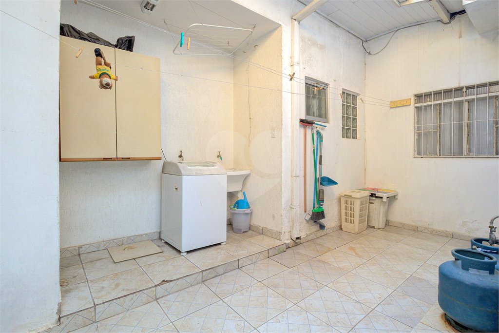 Sobrado à venda com 4 quartos, sendo 1 suíte, em Alto da Boa Vista, São Paulo, SP