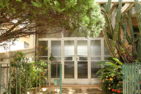 Casa à venda com 3 quartos no condomínio Paderewsky, São Paulo - SP