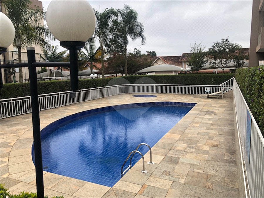 Apartamento à venda com 3 quartos, sendo 1 suíte,  em Jardim Amaralina, São Paulo, SP