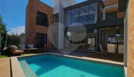 Casa à venda com 6 quartos, sendo 4 suítes, no condomínio Alto do Castelo, Ribeirão Preto - SP