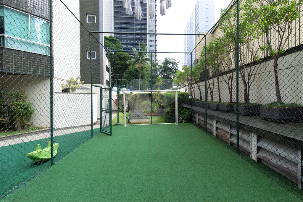 Apartamento a venda no Campo Belo, 192 M², 3 suites, 3 vagas, lazer e próximo ao metrô
