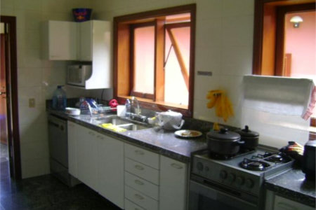 Casa à venda com 5 quartos, sendo 3 suítes, no condomínio Estância Marambaia, Vinhedo - SP