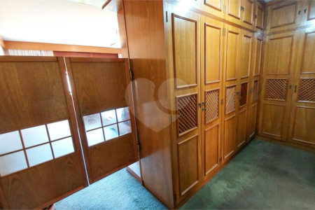 Casa à venda com 6 quartos, sendo 3 suítes, em Jardim Brasil (zona Sul), São Paulo, SP