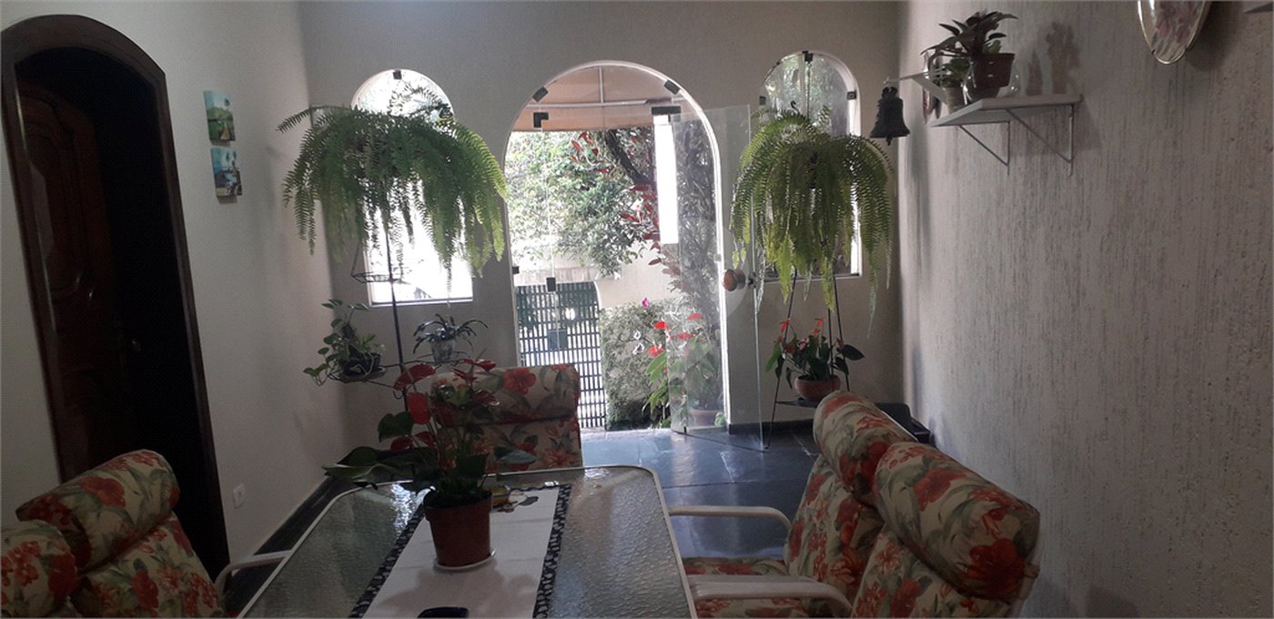 Casa à venda com 3 quartos, sendo 2 suítes, em Jardim Leonor, São Paulo, SP