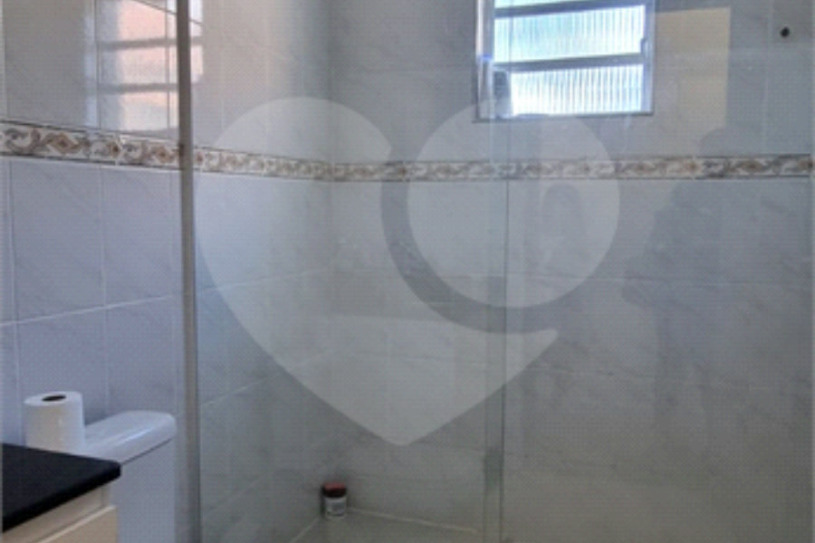 Sobrado à venda com 4 quartos, sendo 1 suíte, em Tremembé, São Paulo, SP