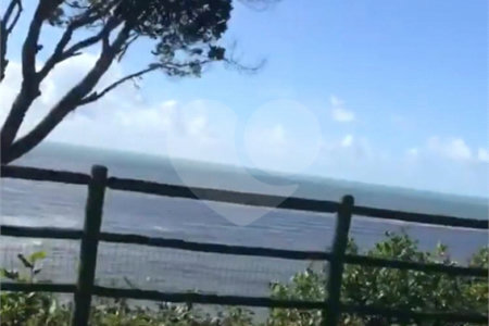 Casa à venda com 3 quartos, sendo 1 suíte, em Outerio da Glória, Porto Seguro, BA