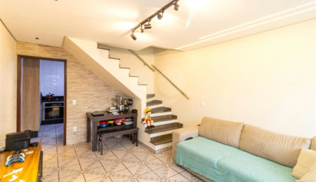 Casa à venda com 2 quartos, sendo 1 suíte, no condomínio Colina de Goiás, São Paulo - SP