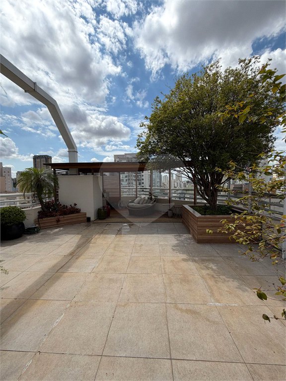Triplex à venda com 4 suítes em Santa Teresinha, São Paulo, SP