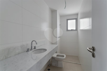 Apartamento à venda com 3 quartos, sendo 1 suíte, em Jardim Marajoara, São Paulo, SP