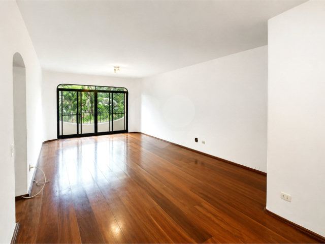 Apartamento à venda ou para alugar com 3 quartos, sendo 1 suíte,  em Granja Julieta, São Paulo, SP