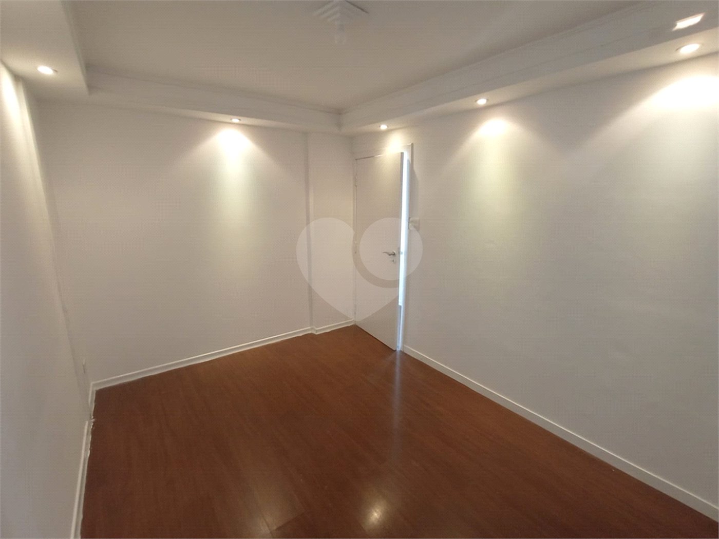 Apartamento à venda com 2 quartos em Pinheiros, São Paulo, SP