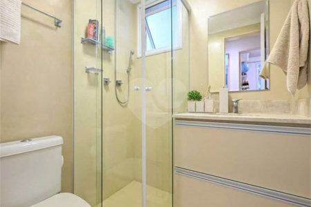 Apartamento à venda com 3 quartos, sendo 1 suíte,  em Vila Andrade, São Paulo, SP