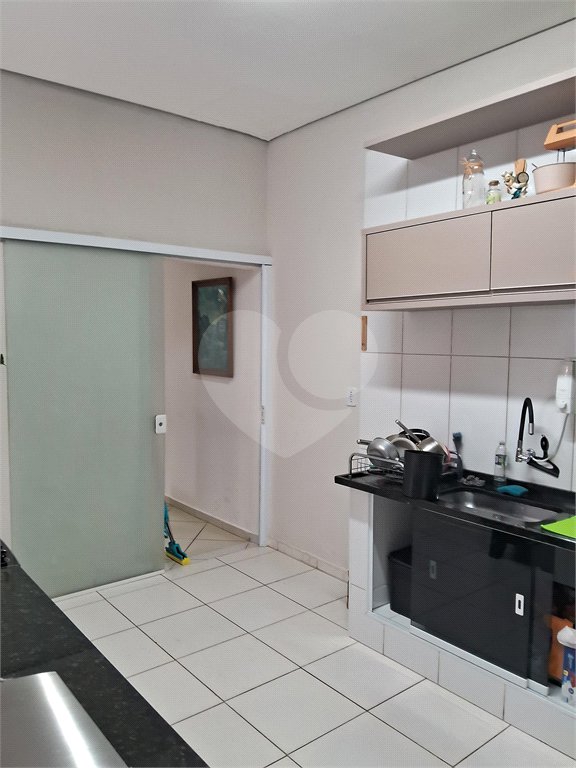 Casa à venda com 3 quartos, sendo 1 suíte, em Núcleo Residencial Professor Carlos Aldrovandi, Indaiatuba, SP