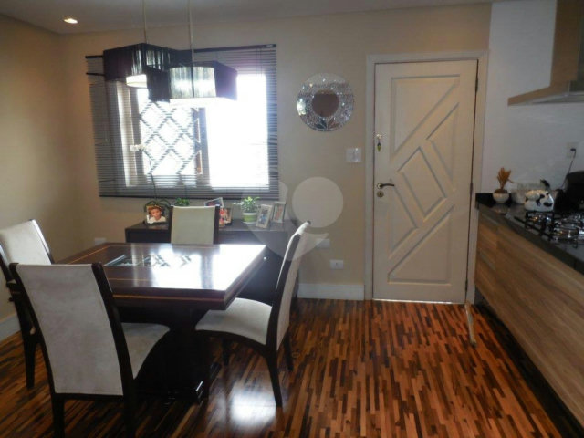 Casa à venda com 3 quartos, sendo 1 suíte,  no condomínio Residencial Morada do Horto, São Paulo - SP