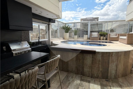 Triplex à venda com 4 suítes em Santa Teresinha, São Paulo, SP
