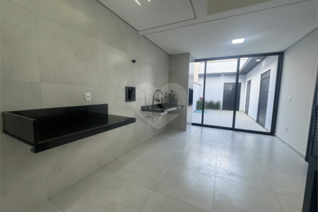 Casa à venda com 3 quartos, sendo 1 suíte, no condomínio Residencial Villagio Wanel, Sorocaba - SP