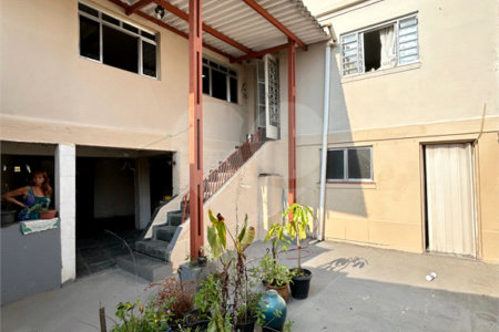 Sobrado à venda com 3 quartos, sendo 1 suíte,  em Jardim Santa Emília, São Paulo, SP