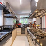 Casa à venda com 4 suítes no condomínio Ville D´asolo, São Paulo - SP