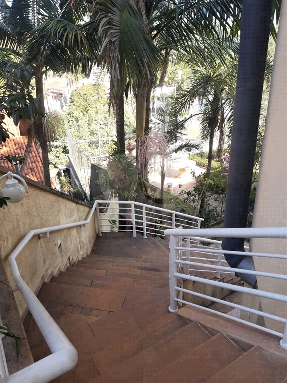 Casa à venda com 5 suítes em Jardim Leonor, São Paulo, SP