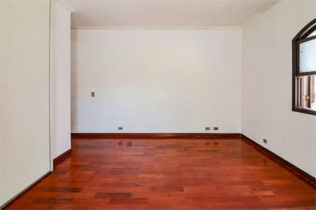 Casa à venda com 3 quartos, sendo 2 suítes, em Ferreira, São Paulo, SP