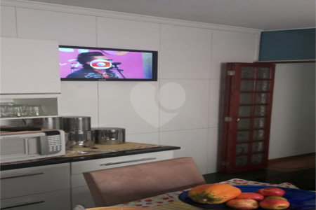 Casa à venda com 3 quartos, sendo 1 suíte,  em Lapa de Baixo, São Paulo, SP