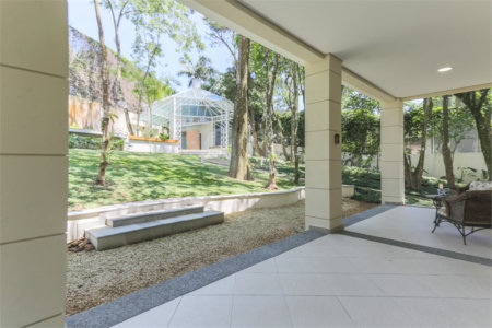 Casa à venda com 5 suítes no condomínio Chácara Flora, São Paulo - SP