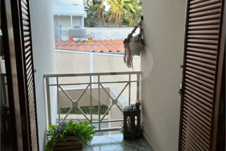 Casa à venda com 3 suítes no condomínio Residencial Palmas I, São Paulo - SP