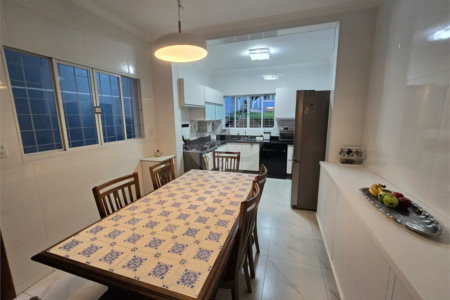 Casa à venda com 3 quartos, sendo 1 suíte, em Santa Teresinha, São Paulo, SP