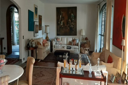 Casa à venda com 5 quartos, sendo 2 suítes,  em Jardim Guedala, São Paulo, SP