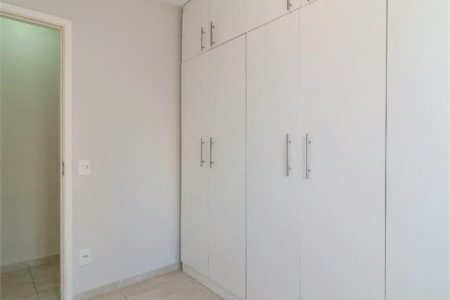 Apartamento à venda com 3 quartos, sendo 1 suíte, em Parque Reboucas, São Paulo, SP