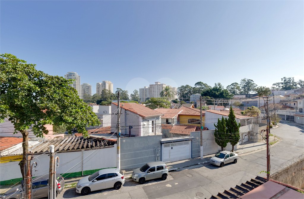 Sobrado à venda com 4 quartos, sendo 1 suíte, em Jardim Prudência, São Paulo, SP