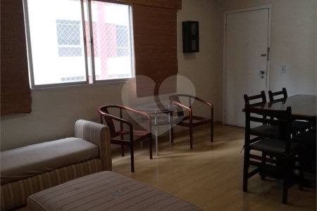 Apartamento à venda com 3 quartos, sendo 1 suíte,  em Pinheiros, São Paulo, SP