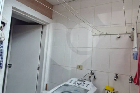 Sobrado à venda com 2 suítes em Vila Constança, São Paulo, SP
