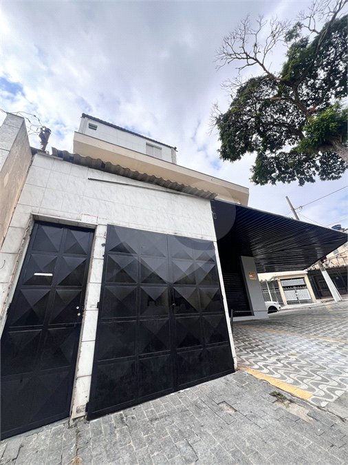 Sobrado à venda ou para alugar com 3 suítes em Jardim Patente, São Paulo, SP